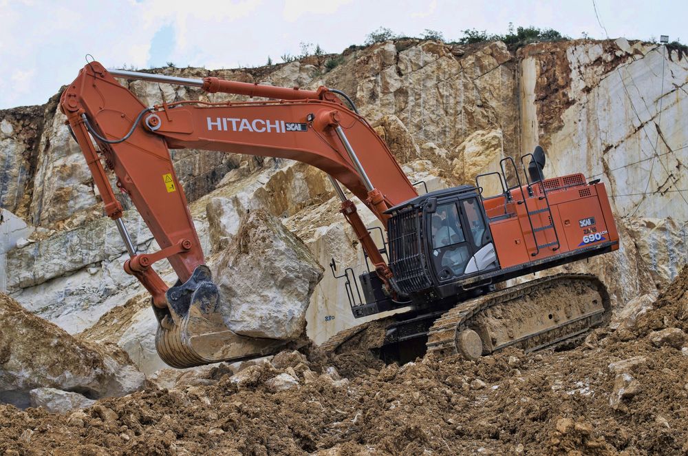 Zaxis 690 LCH  escavatore per cavare blocchi di marmo in cava Apertura